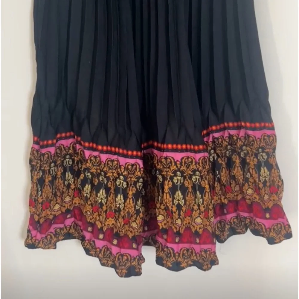 Farm Rio Anthropologie Bohemian Midi Black Pleated Skirt Multicolour Hem Size M - Picture 7 of 17